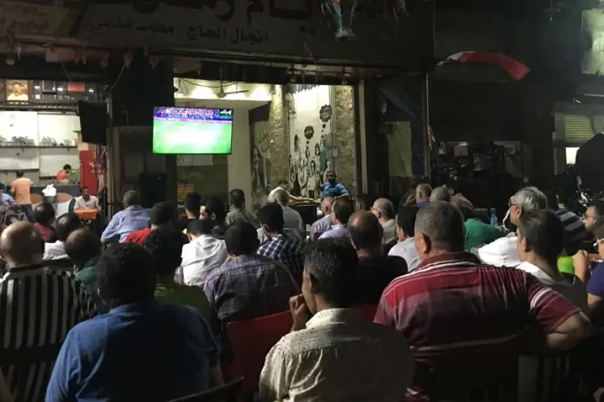 عقدة "الأسود" تُفقد جماهير عربية وإفريقية صوابها.. سهرات عابرة للقارات  لـ"التقواس" على المغرب ضد البرازيل!