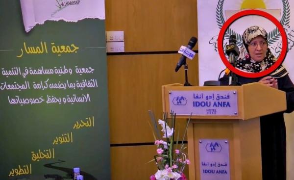 بالفيديو: بعد فضيحتها الشهيرة .. فاطمة النجار عادت " بلا حشمة " لتحاضر في الحلال والحرام والأخلاق