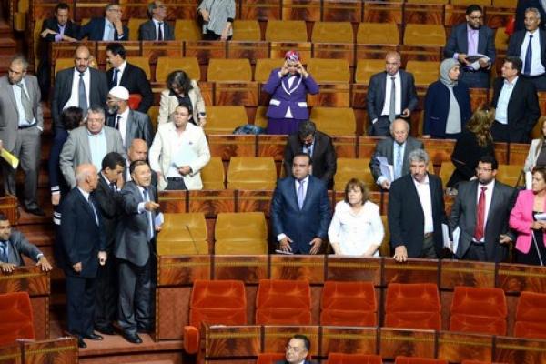 تضامن البرلمان يجبر الوزير الصديقي على" الاعتذار" للنائب ياسين الراضي