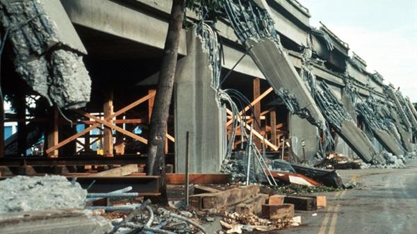 الجزائر: خمسة قتلى وأزيد من مائة جريح جراء الهزة الأرضية القوية التي ضربت العاصمة والنواحي