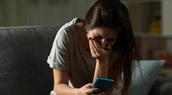 احذروا .. "تعرية" فتيات بالذكاء الاصناعي يهز بلدة إسبانية والأمن يتدخل