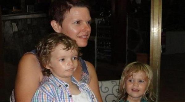 طفل بريطاني يتناول وجبته الأولى بعد سنوات من ولادته دون معدة