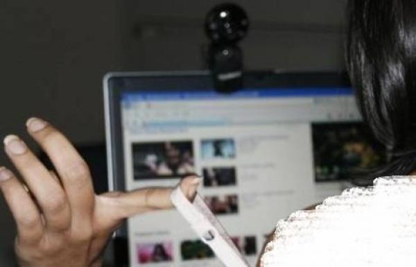 صوره فاضحة تنقذ شابة مغربية من تهديدات عشيقها الخليجي بنشر