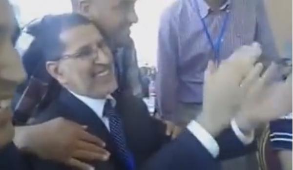 مثير .. رئيس الحكومة الجديد سعد الدين العثماني زاهي و ناشط على إيقاعات الموسيقى الأمازيغية (فيديو)