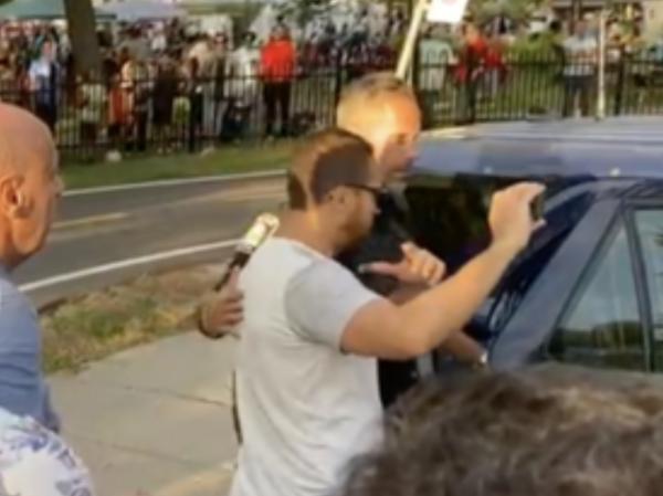 "زكرياء المومني" جاب الربحة.. الشرطة الكندية اعتقلته بعد اعتدائه على جمع من المغاربة