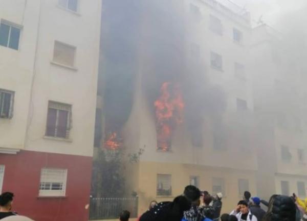 فاجعة..وفاة طفل بعد نشوب حريق داخل شقة سكنية سلا (فيديو)