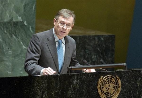 المبعوث الأممي إلى الصحراء واثق من قدرته على حل النزاع المفتعل وهذا ما قام به بتندوف