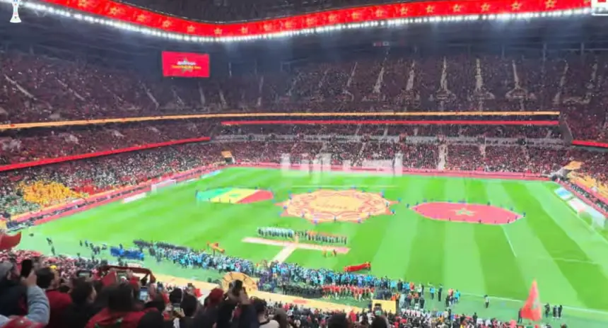 التبوريشة في مدرجات مولاي عبد الله لحظة عزف النشيد الوطني