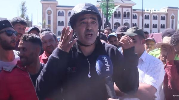 بكاء وتصريح صادم لصاحب "تريبورتور": كنجيب 50 درهم لولادي وبغاو يحرموني منها