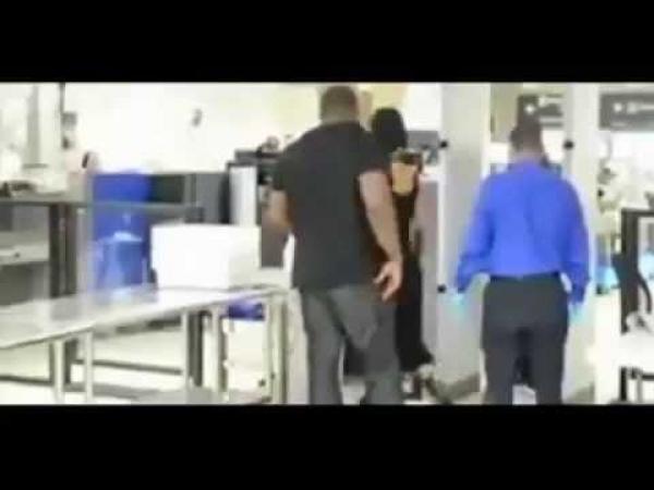 فيديو.. ريهانا لا تعامل كنجمة في مطار ميامي