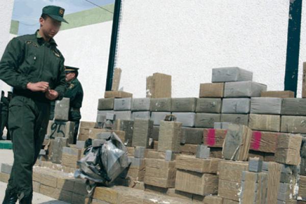 البحرية الملكية المرابطة بميناء الناضور تحجز 1895 كيلوغرام من مخدر القنب الهندي بسواحل رأس الماء