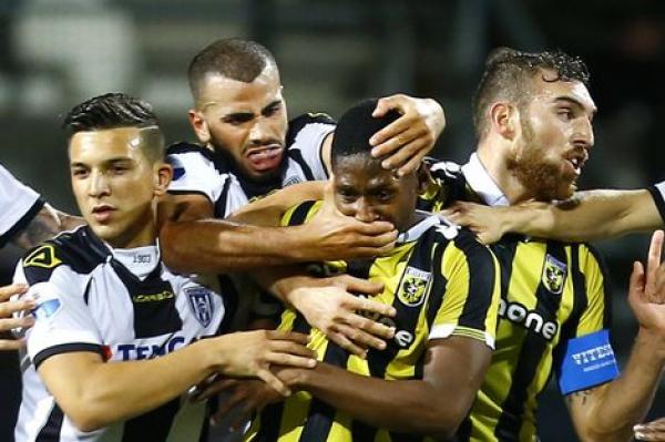 اعتداء "غريب" من المغربي طنان على لاعب فيتيس و الاتحاد الهولندي يُحقق في الواقعة 