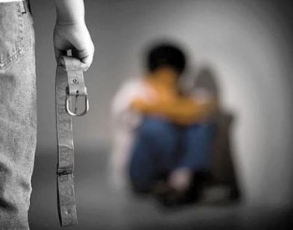 اعتداء شنيع على تلميذ قاصر داخل المؤسسة باسم السلطة