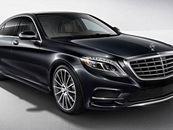 "الأزمة غير علينا"...العنصر يوزع خمس سيارات فاخرة على نوابه بجهة فاس ـ مكناس