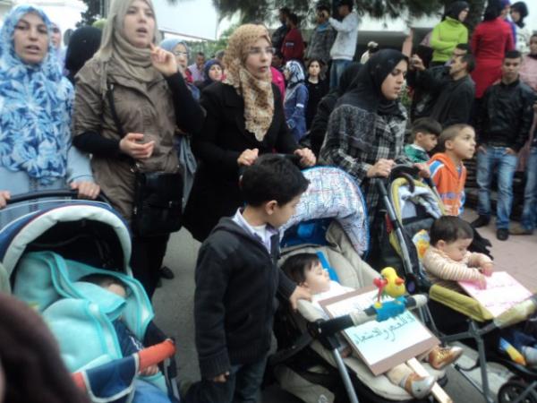 حتى الرضع يقولون باراكاااا 