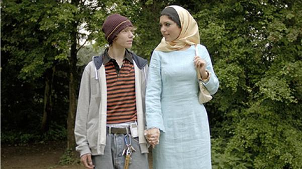  فيلم مسيء للاسلام بطولة زوجة شنايدر قد تمنع انتقاله!