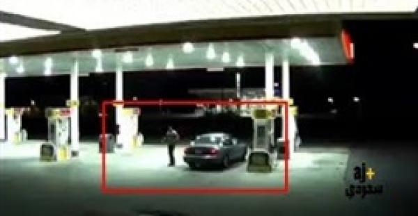 بالفيديو.. لحظة هروب فتاة من حقيبة سيارة مختطفة داخلها