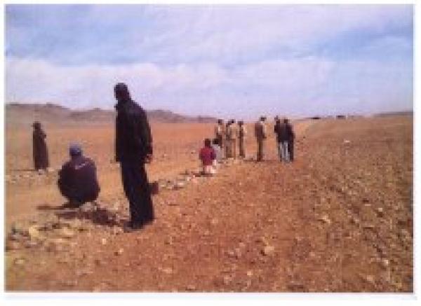 ساكنة أولاد عيسى الصخيرة بإقليم الرحامنة ترفض نهب أراضيها