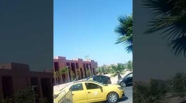 مواطن يشتكي من سيارة أجرة في مدينة مراكش