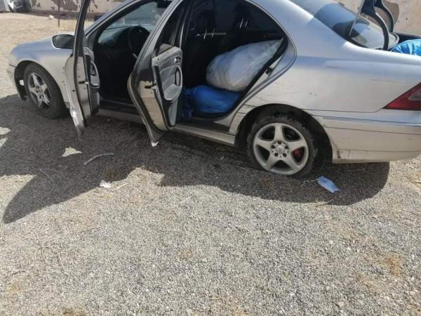 كمين يُمَكِّن رجال الدرك الملكي من توقيف سيارة مرسيديس محملة بكمية مهمة من المخدرات