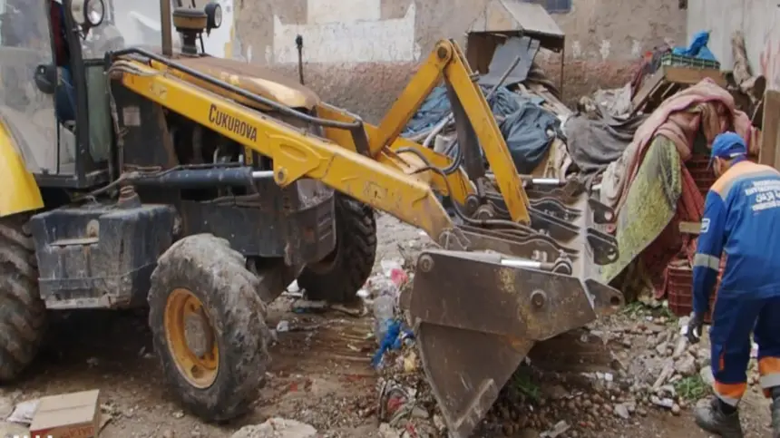 سلطات إنزكان تشن أكبر حملة لتحرير الملك العمومي بأقدم سويقة بالمنطقة بحي تراست