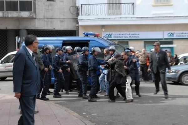  عشرين فبراير يريدون رأس والي الأمن