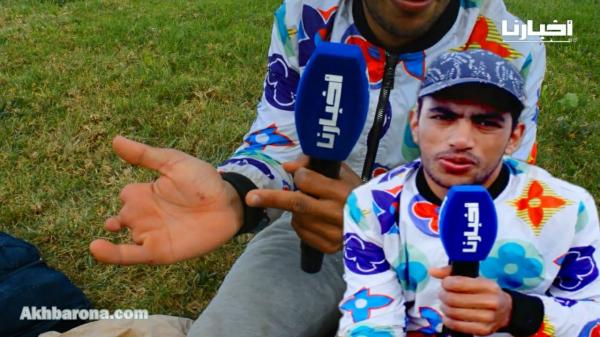 شاب من ذوي الاحتياجات الخاصة "القوات الاسبانية مرحمتنيش ضربوني و مكاين لا حقوق لا والو"