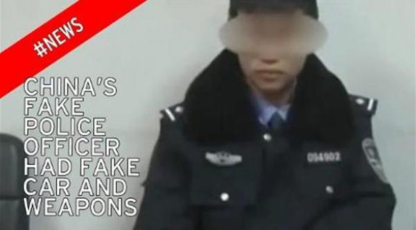 طالب مدرسة ينتحل صفة رجل شرطة للقبض على اللصوص