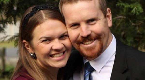  نيك جونسون سيطلق زوجته إذا وافق البرلمان على زواج المثليين (يو بي أي) 