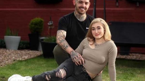 البريطاني الذي ترك زوجته من أجل لاجئة أوكرانية يصبح فقيرا ومفلسا