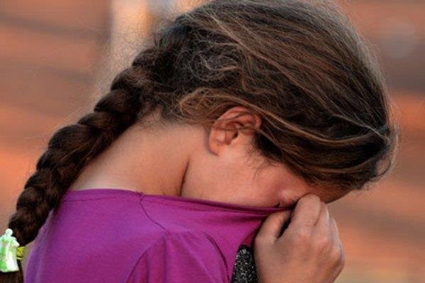 مصيبة...طفلة تنجو من اغتصاب محقق على يد خمسيني في نهار رمضان