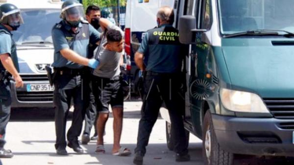 38 مهاجرا مغربيا يواجهون أحكاما بالحبس النافذ من محكمة اسبانية و السبب...