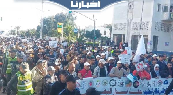 الدار البيضاء.. الأساتذة يطالبون الحكومة بالتحاور مع التنسيقيات عوض النقابات