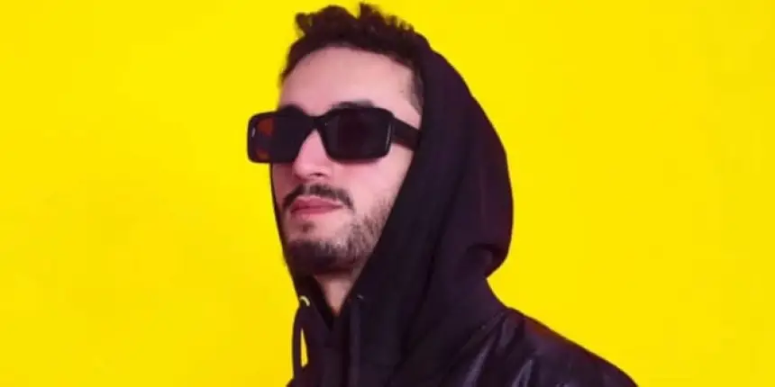 إيداع مغني الراب "بوز فلو" السجن بعد رفض السراح المؤقت وتحديد موعد محاكمته