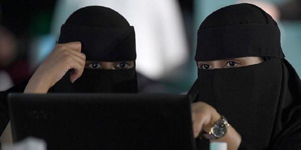 بعد فرار "رهف"...موجة هرب الفتيات تجتاح السعودية وهذا مصير مراهقتين أخرتين