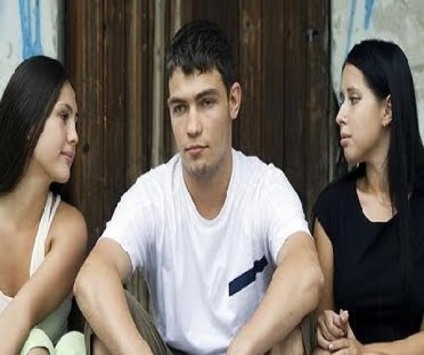 دراسة علمية تقول الرجل بحاجة للزواج من امرأتين !