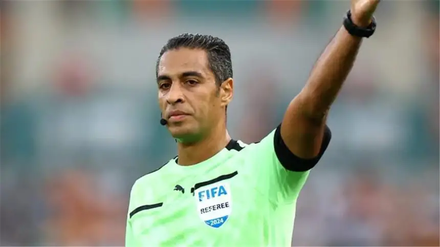 صافرة مصرية تُدير "موقعة الرباط".. الكاف يختار أمين عمر لمباراة المغرب والكاميرون