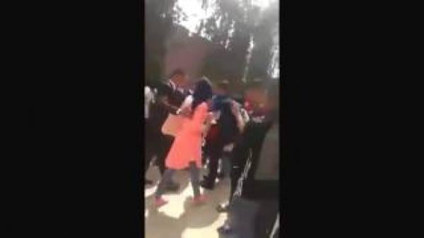 على طريقة المسلسلات التركية شوفو آش واقع في المدارس ديالنا بين الولاد و البنات