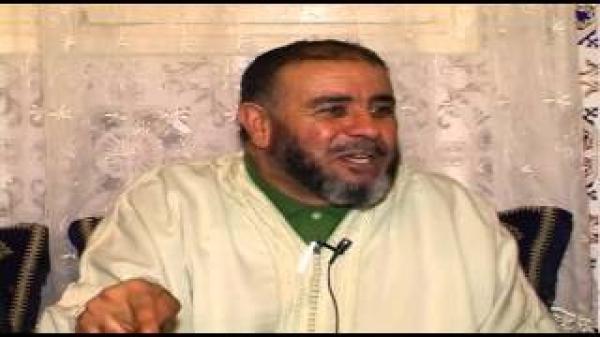 الشيخ نهاري ﺃﺭﻳﺪ ﺃﻥ ﺃﻧﺘﺤﺮ ﻓﻤﺎ ﻘﻮﻝ ﺍﻟﺸﺮﻉ ؟