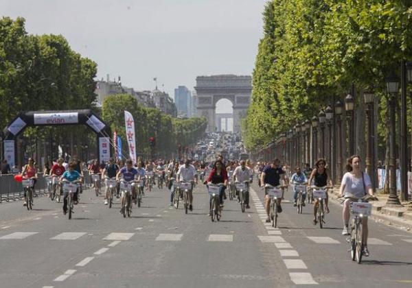 باريس ستخلو من السيارات بحلول 2020