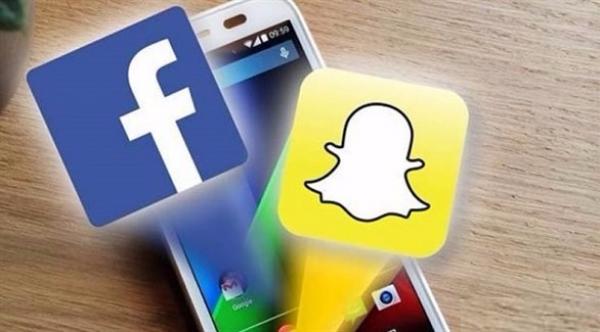 فيس بوك تقلد سناب شات وتجلب ميزة "القصص" إلى تطبيقها الرئيسي