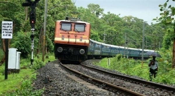 العثورعلى جثة رجل في مراحيض قطار هندي