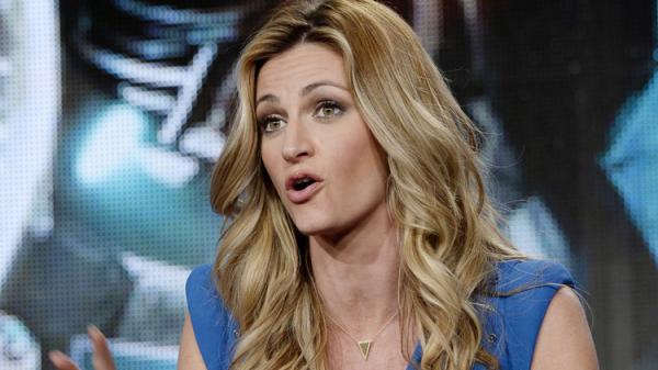 صحفية تكسب 55 مليون دولار بسبب صورة عارية