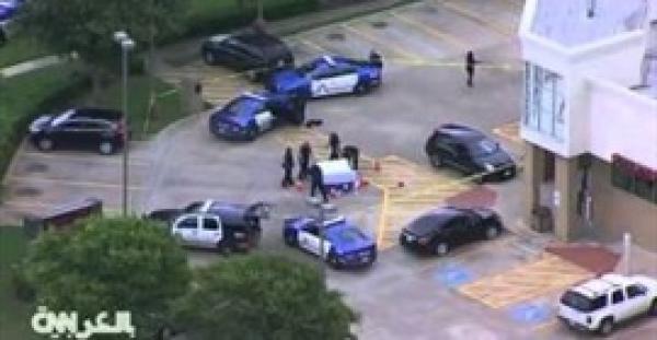 بالفيديو.. رجل يطلق النار على فتاة ويقتل آخر حاول إنقاذها