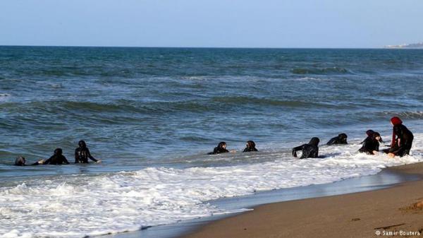 مع أو ضد تطبيقها بالمغرب...شاطئ بالجزائر مخصص للنساء فقط