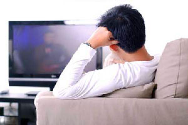 الجلوس يضر بالصحة تماما كالتدخين