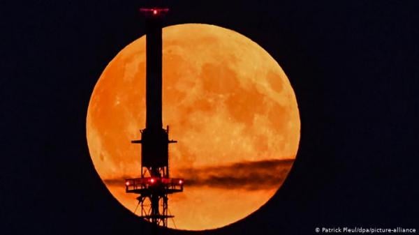 قريبا ً ... شبكة اتصالات وإنترنت على سطح القمر!