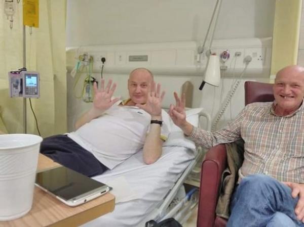 يشفى من السرطان بعد أن استعد للموت وحجز قبره وحضّر كل تجهيزات دفنه