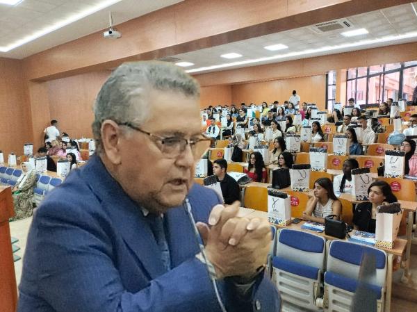 الدكتور العمراني يترأس حفل إدماج الفوج الـ27 بالمدرسة العليا للدراسات الاقتصادية والتجارية والهندسية بمراكش