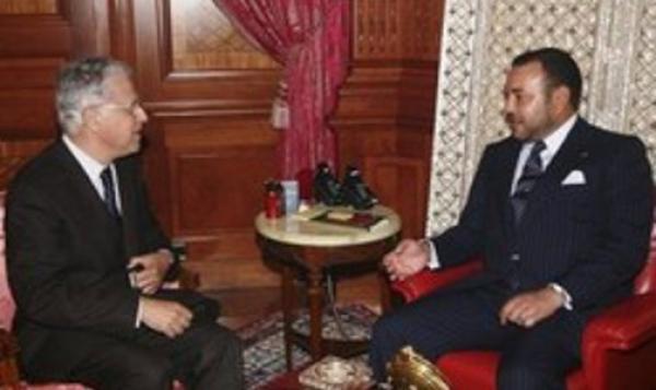 عباس الفاسي يتحول من وزير أول إلى رئيس الوزراء